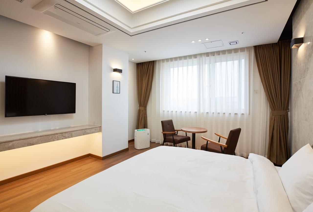 Noble Stay Hotel Gwangju Metropolitan City Exterior photo